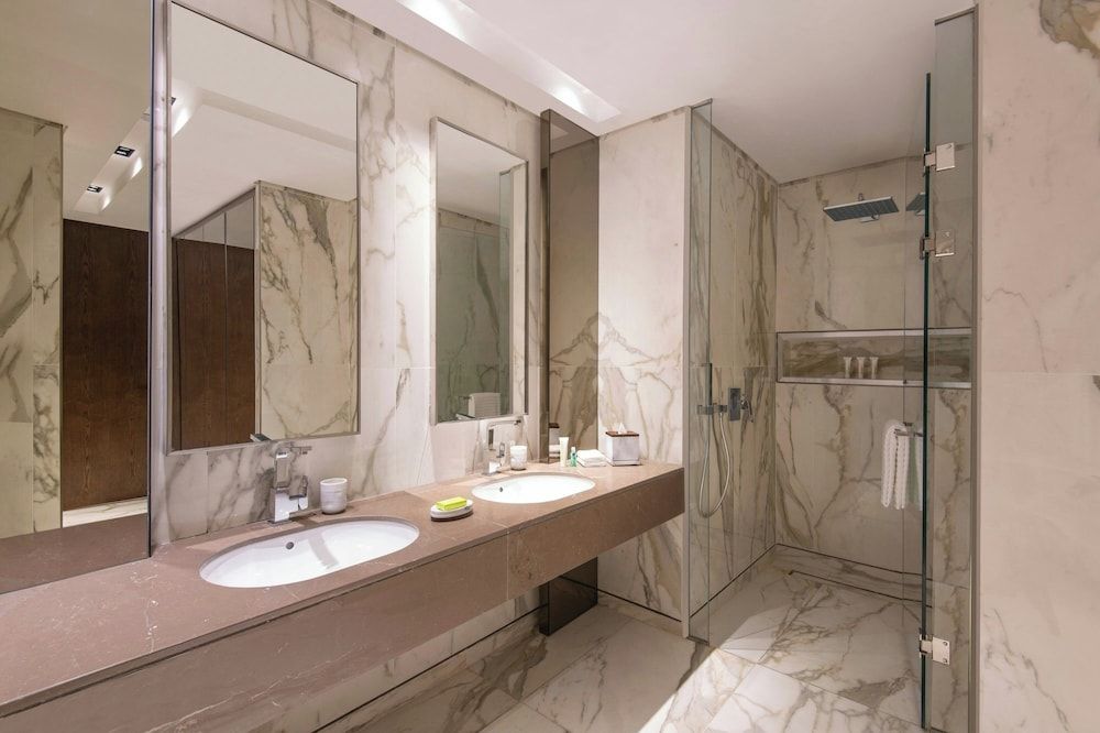 Agora, Doha, Autograph Collection Premium Suite, 1 Bedroom, Non Smoking, Partial Sea View 4