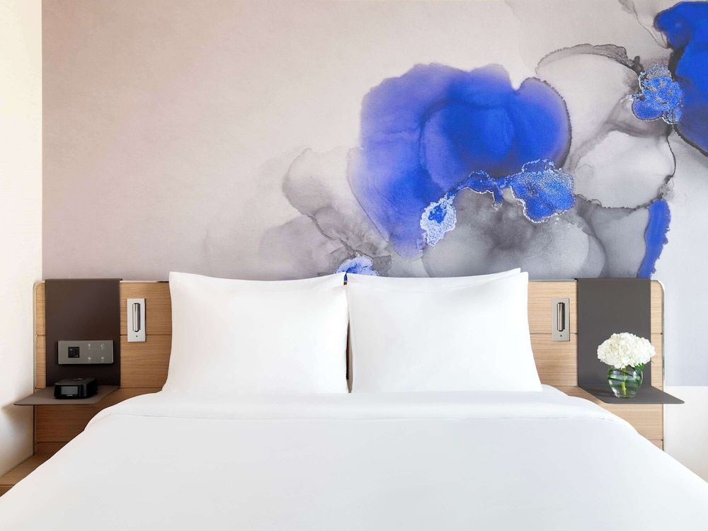 Novotel Riyadh Sahafa Standard Room, 1 King Bed 4