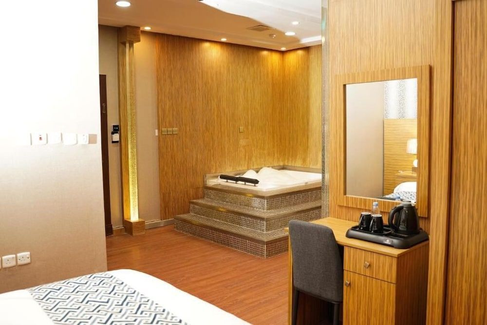 Palette Luxury Credi Hotel