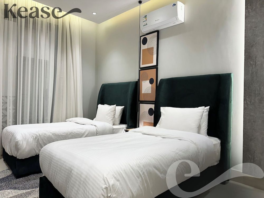 Tawun B3-11 Royal touch Balcony AZ24