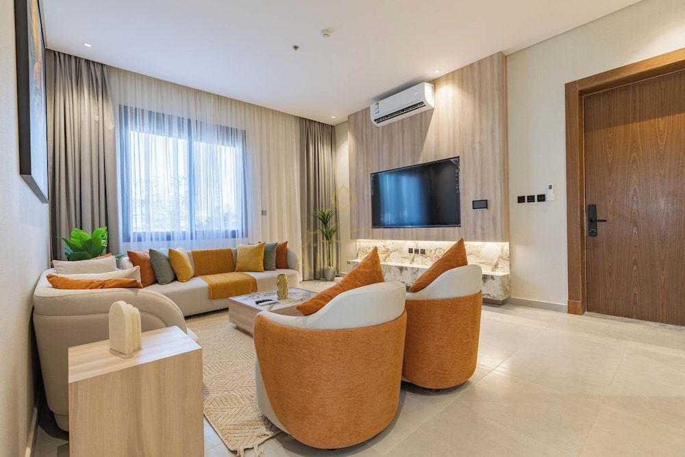 Amber Hospitality - Al Rawdah Superior Apartment 13