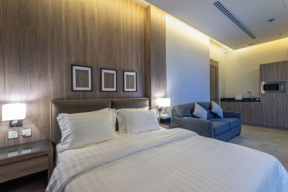 Land Walk Hotel Apartment 2