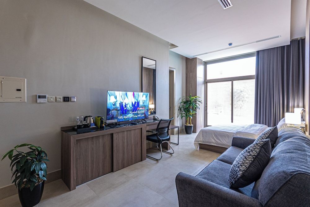 Land Walk Hotel Twin Room 14