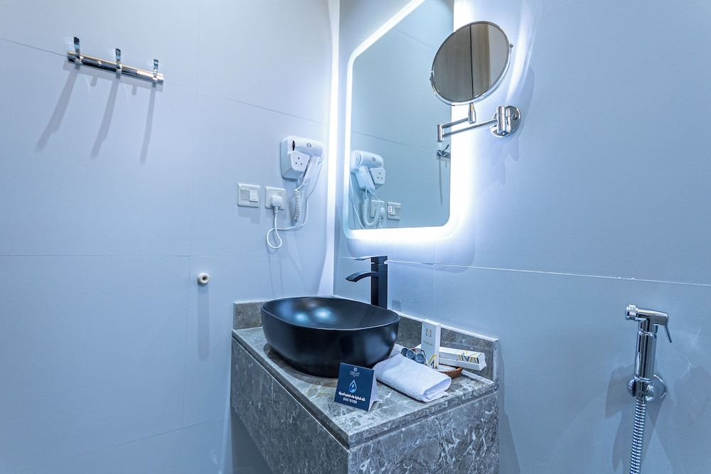 Land Walk Hotel Apartment 8