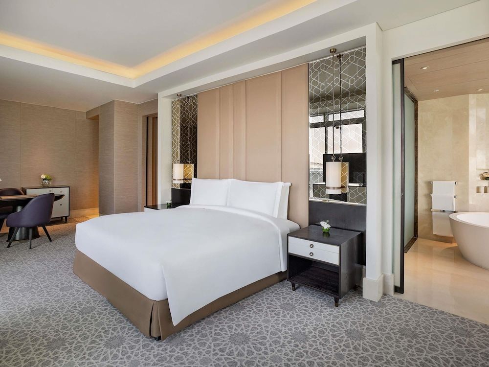Junior Suite, 1 King Bed, Terrace, City View