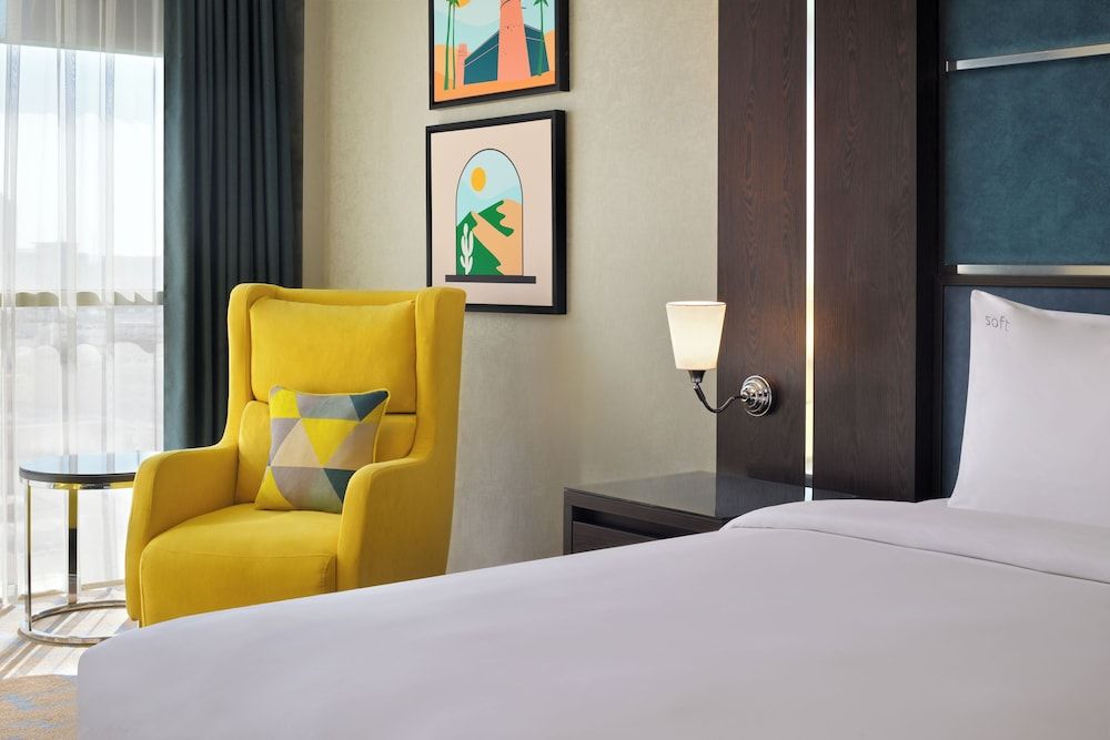 Suite, 2 Twin Beds (Downtown View)