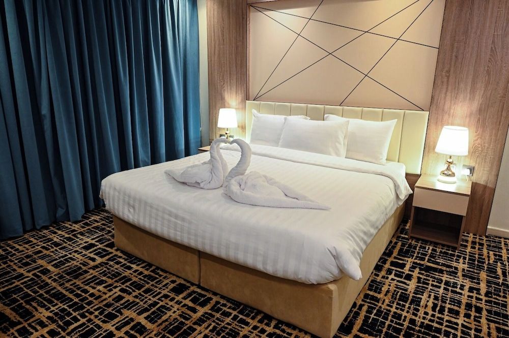 Double Room, 1 Queen Bed