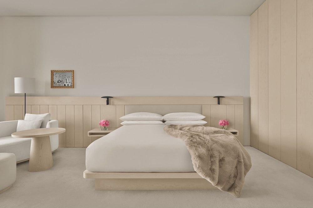 Deluxe Room, 1 King Bed, Non Smoking, Sea View