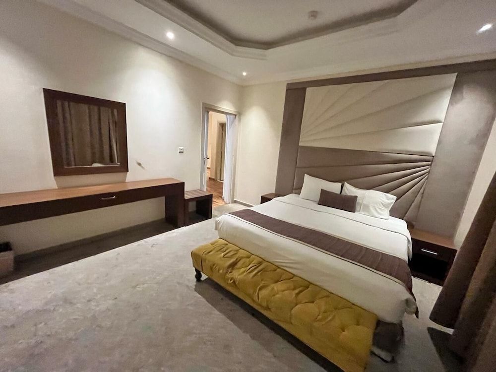 Grand Apartment