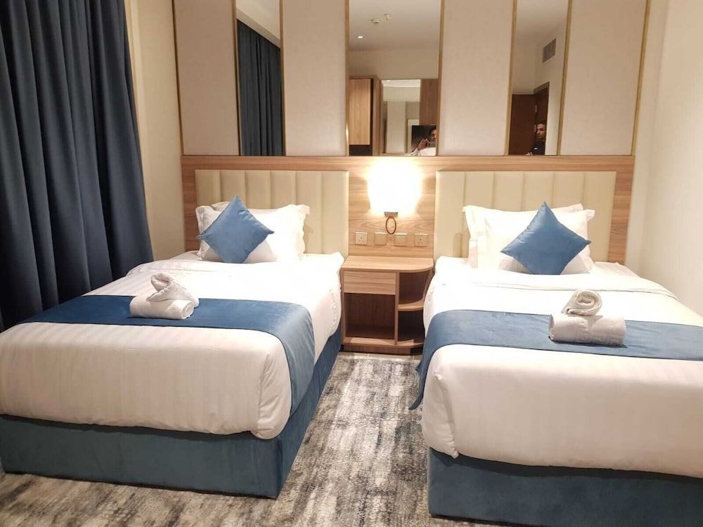 grand view hotel almarwa