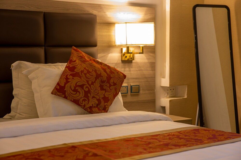 Hikayet Abeer Hotel Suites Basic Suite 2