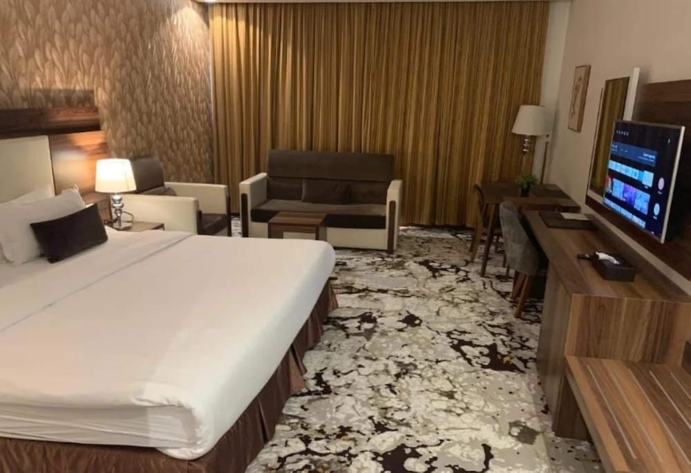 Standard Room, 1 King Bed