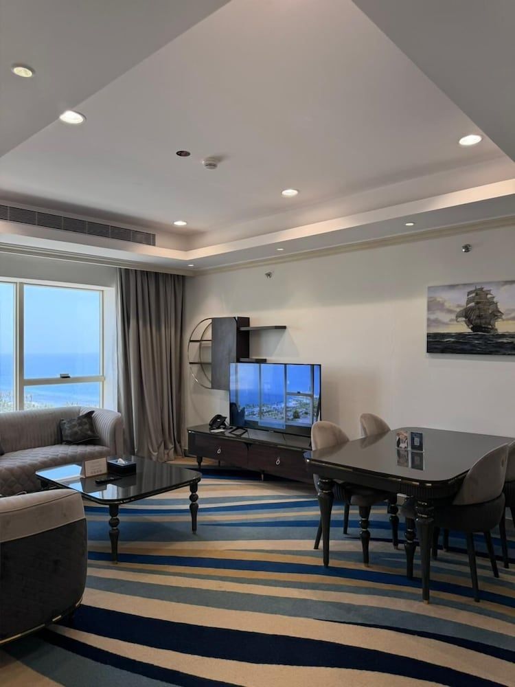 Seafront Luxury Suites Jeddah Corniche Executive Suite 3