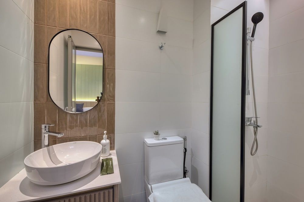 Habyt Studios Kallang Premier Studio, 1 Queen Bed 5