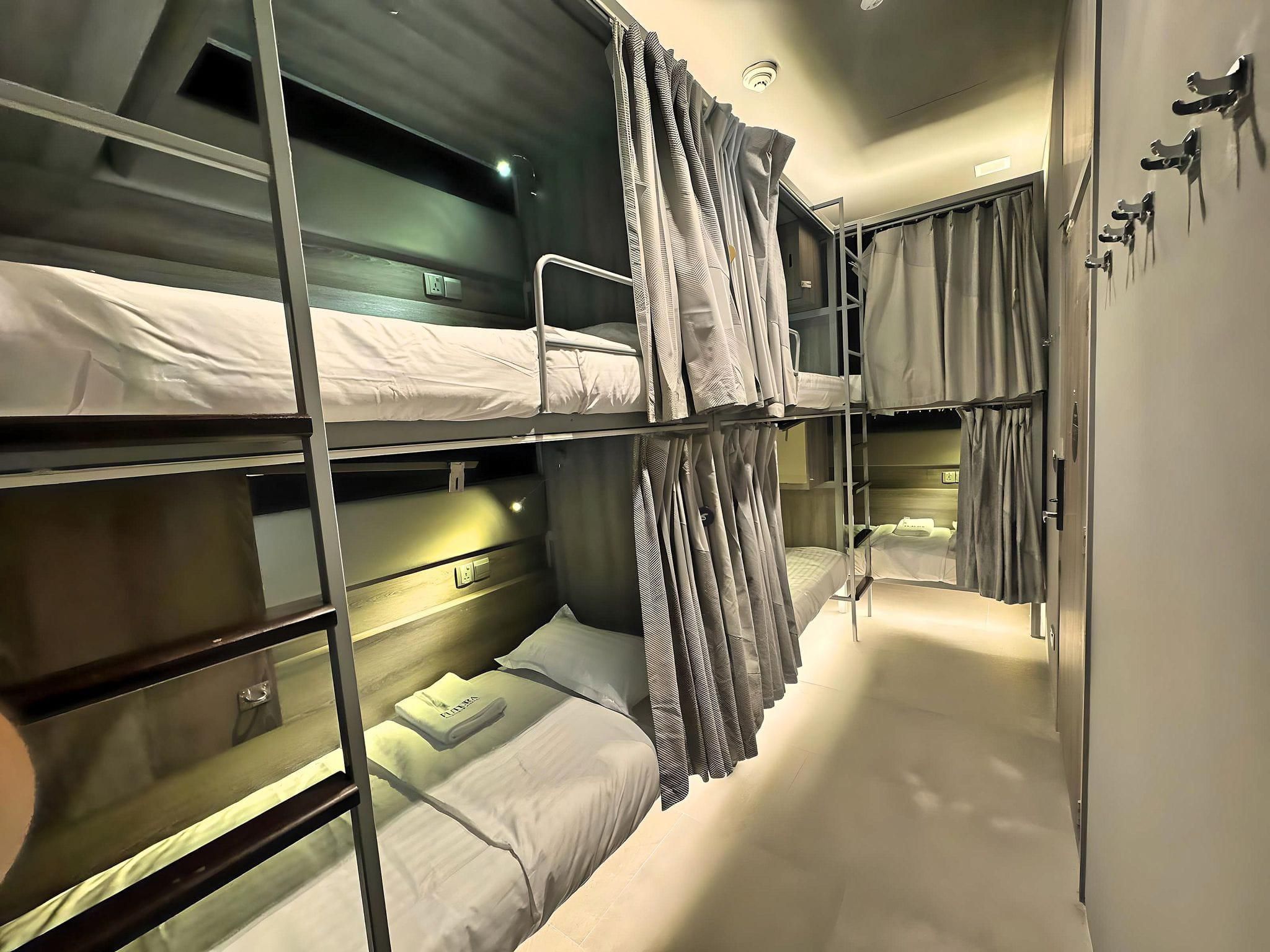 Upper Decker Female Room - Common