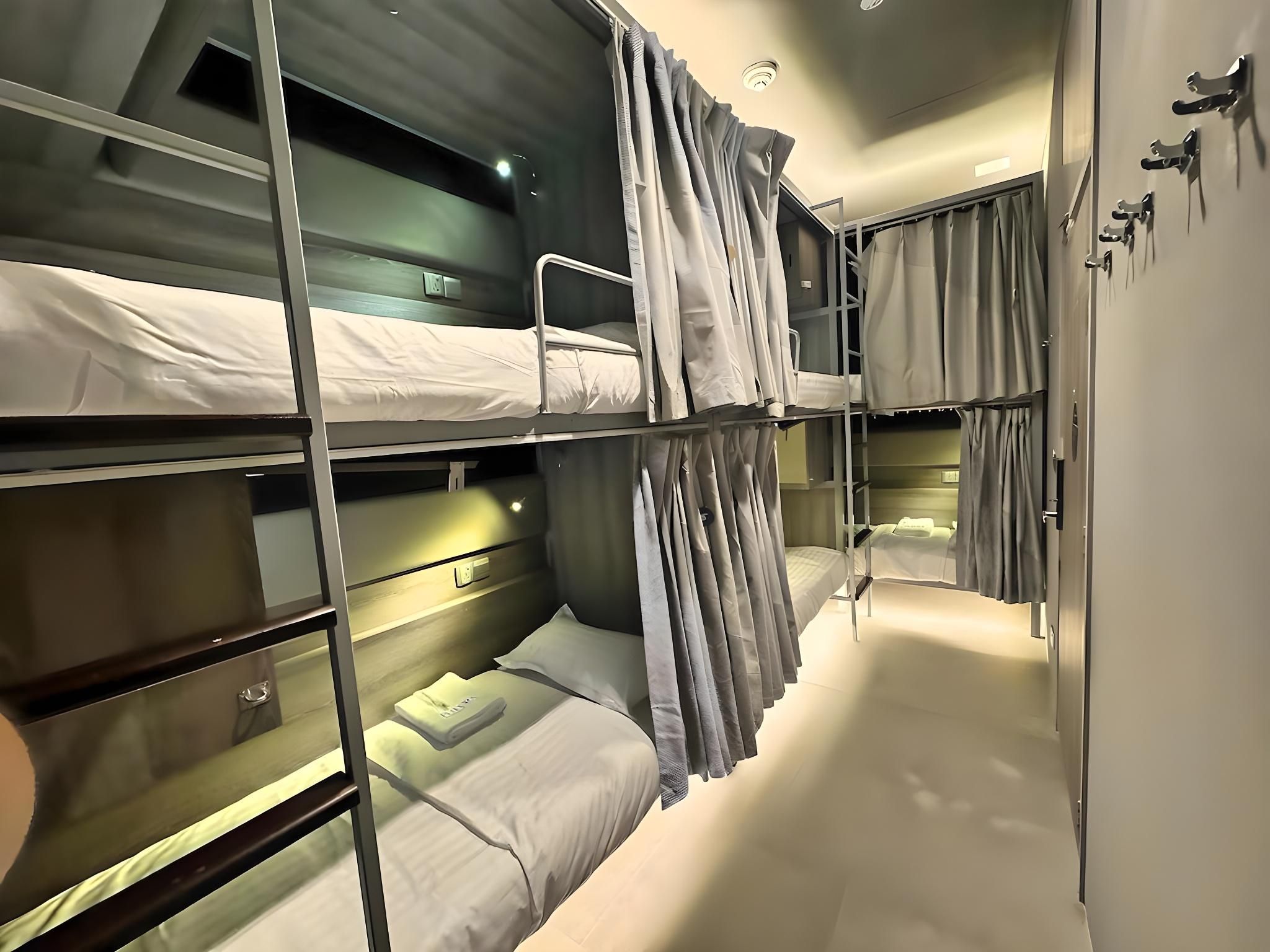 Lower Decker Mixed Room - Ensuite