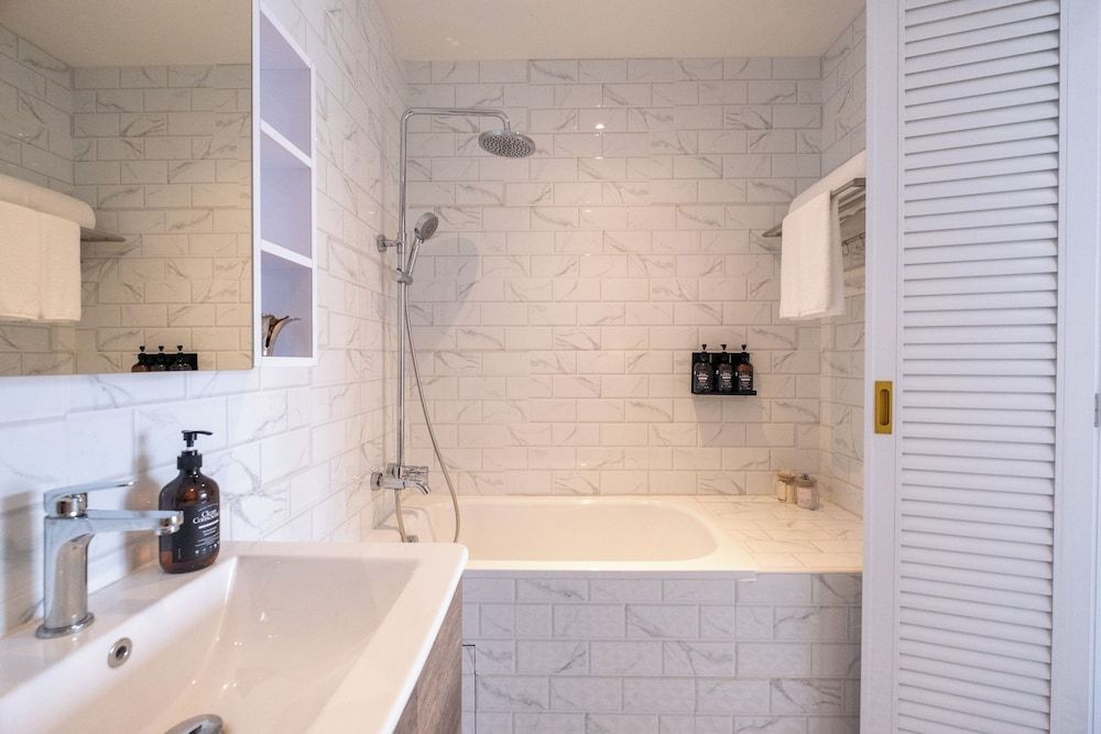 One Bedroom Bugis Street