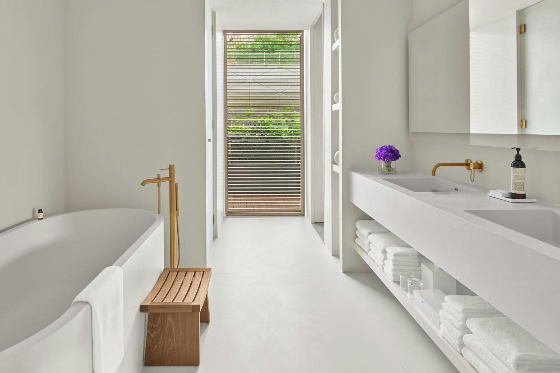 EDITION Penthouse, 1 Bedroom Presidential Suite, 1 King, Garden view, Top floor, Whirlpool