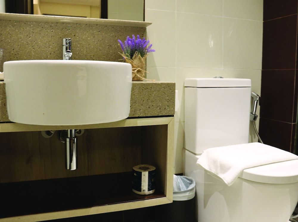 Aqueen Prestige Hotel Lavender Hamilton Interior Room ( No Window) 4