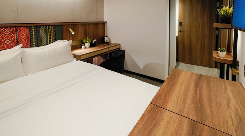 Double Room, SHORT OVERNIGHT, 11hrs: 8PM-7AM