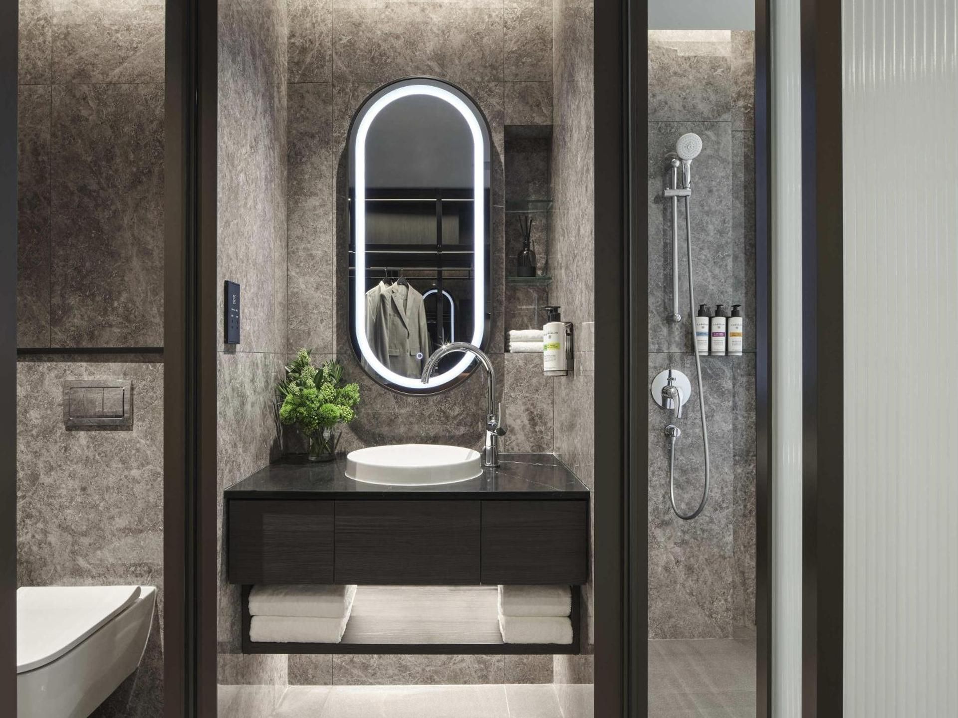 High Floor Executive Room, 2 Single Beds, Rain Shower, Executive Lounge Access