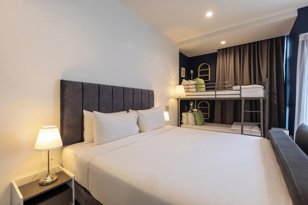 AMIRI PLACE HOTEL Family Room 2