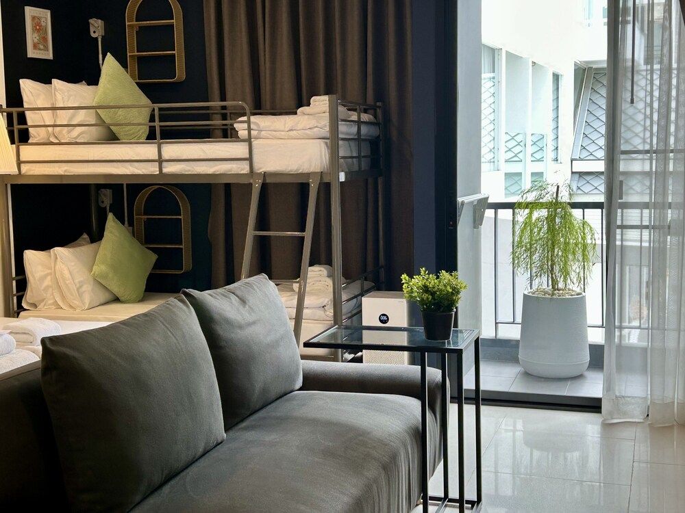 AMIRI PLACE HOTEL Family Room 25