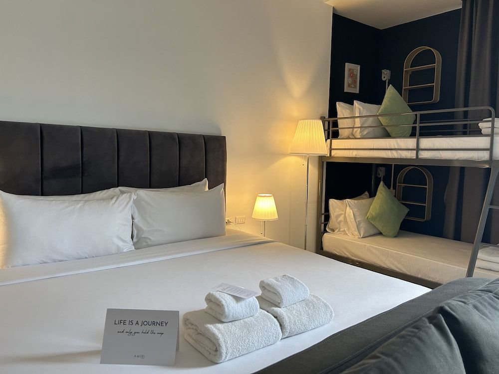 AMIRI PLACE HOTEL Family Room