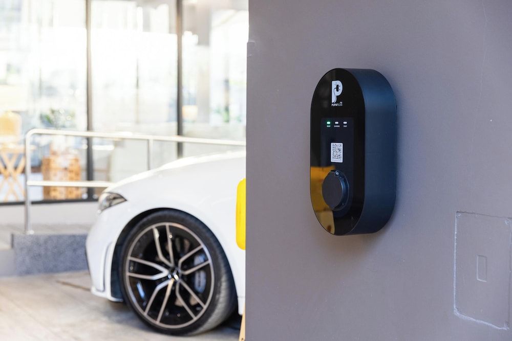 Electric vehicle charging station