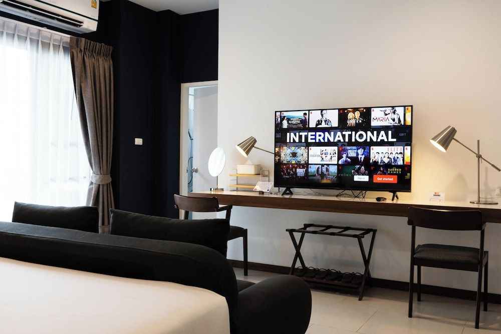 AMIRI PLACE HOTEL Family Room 28