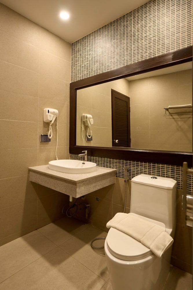 Teera Villa Chiang Mai Superior Room, 1 Queen Bed 7