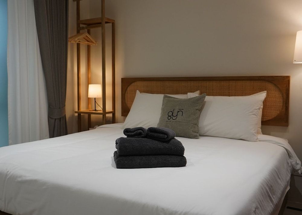 Glyn Chiangmai Deluxe Room 2