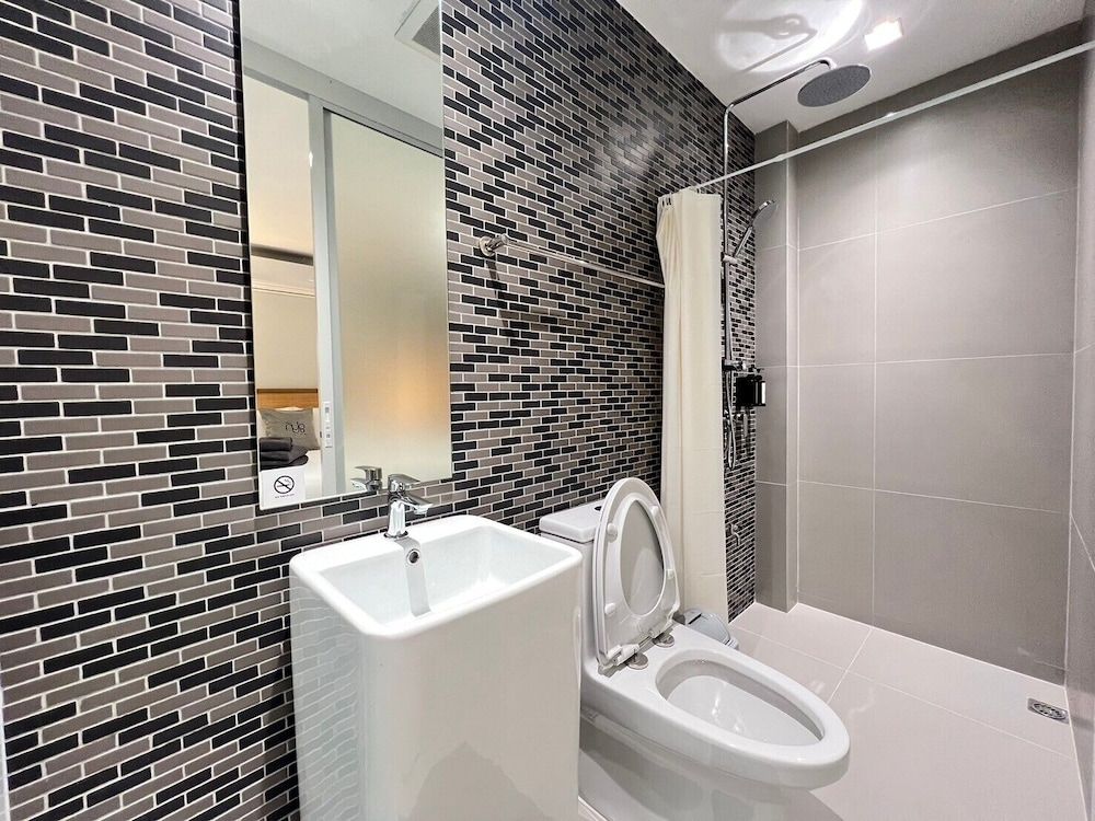 Glyn Chiangmai Deluxe Room 14