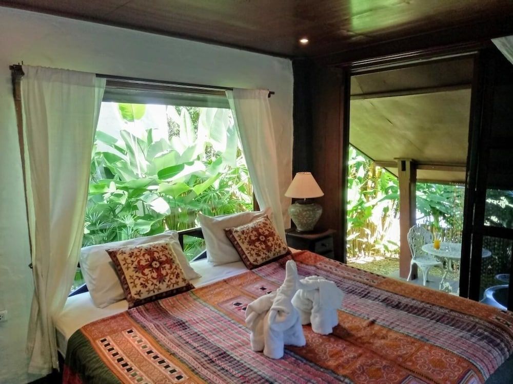 Superior Bungalow, Garden View