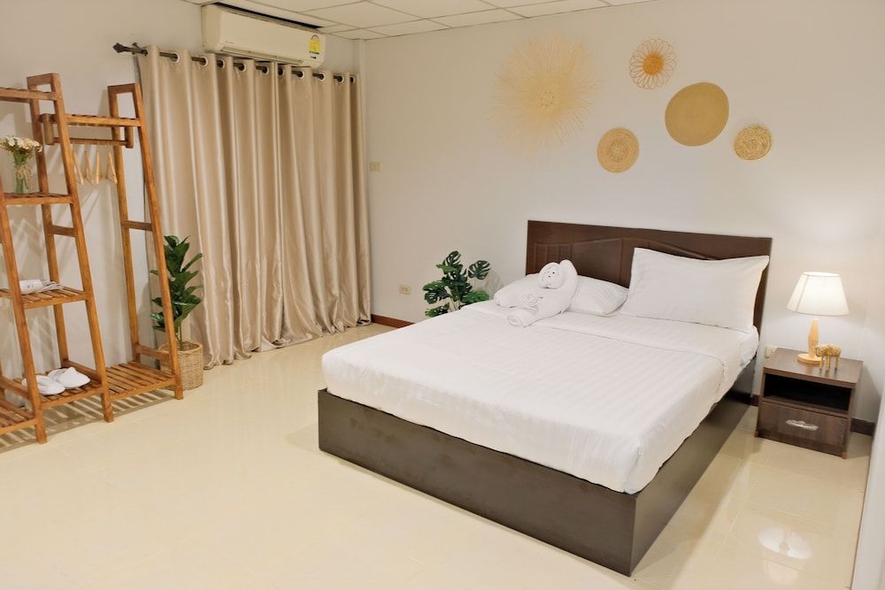 Baan Chinnakarn Double Room, Balcony 6