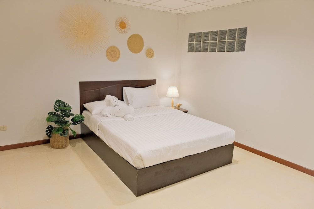 Baan Chinnakarn Double Room, Balcony 7