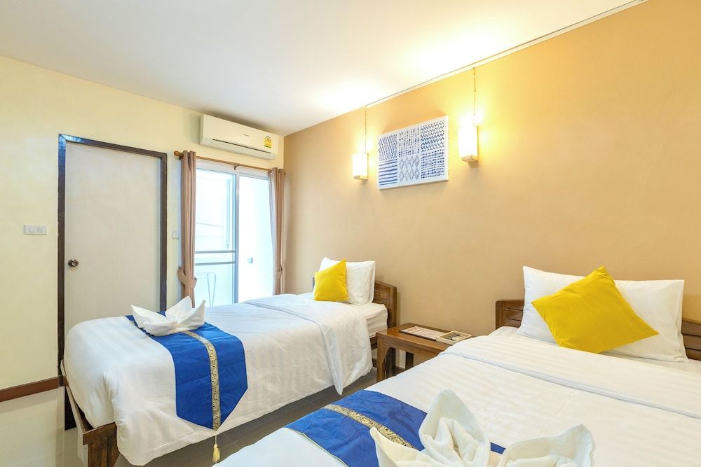 Standard Twin Room
