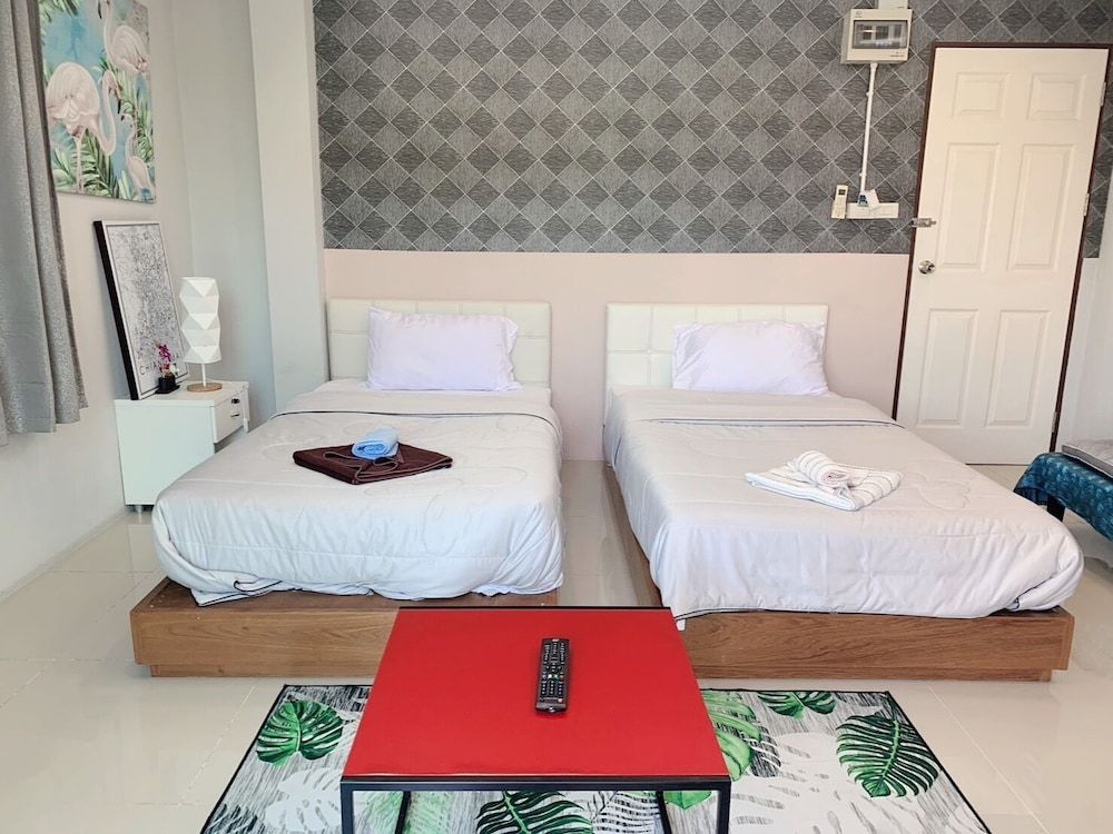 Studio, 2 Twin Beds, Balcony