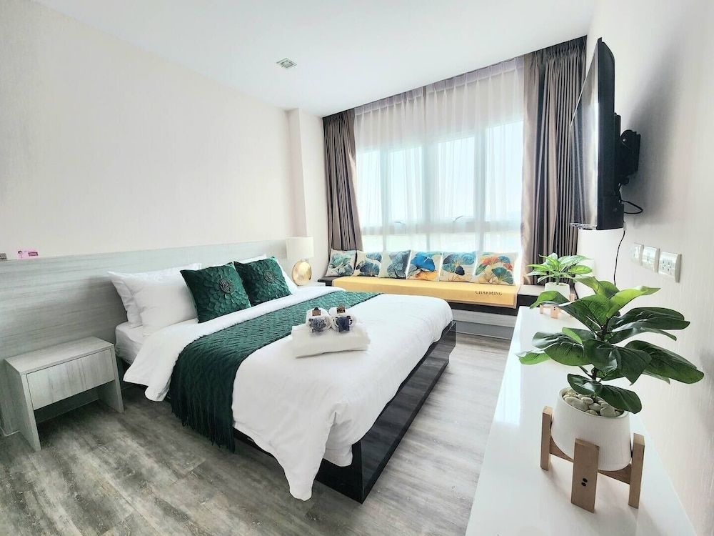 Signature Condo