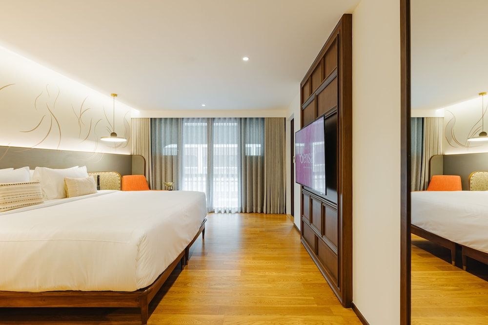 Corner Suite