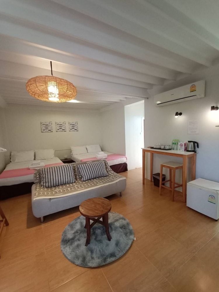 Deluxe Quadruple Room