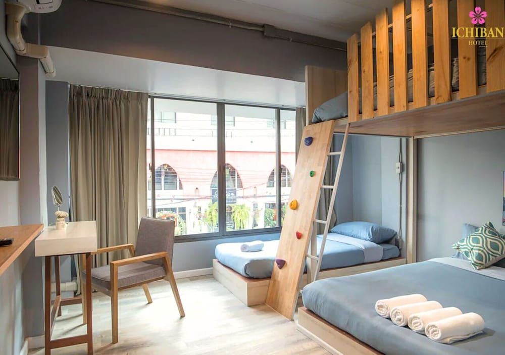 Deluxe Family Room