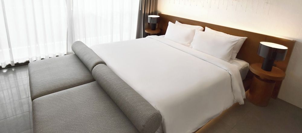 Deluxe Double Room, Pool View