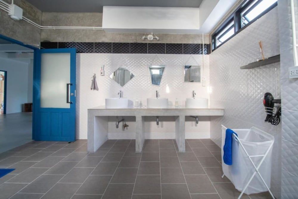 The Rock Samui Poshtel Lamai Beach Shared Dormitory, Mixed Dorm 5