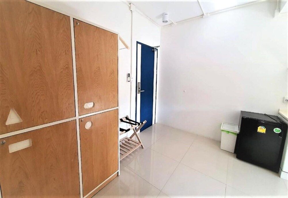 The Rock Samui Poshtel Lamai Beach Shared Dormitory, Mixed Dorm 8