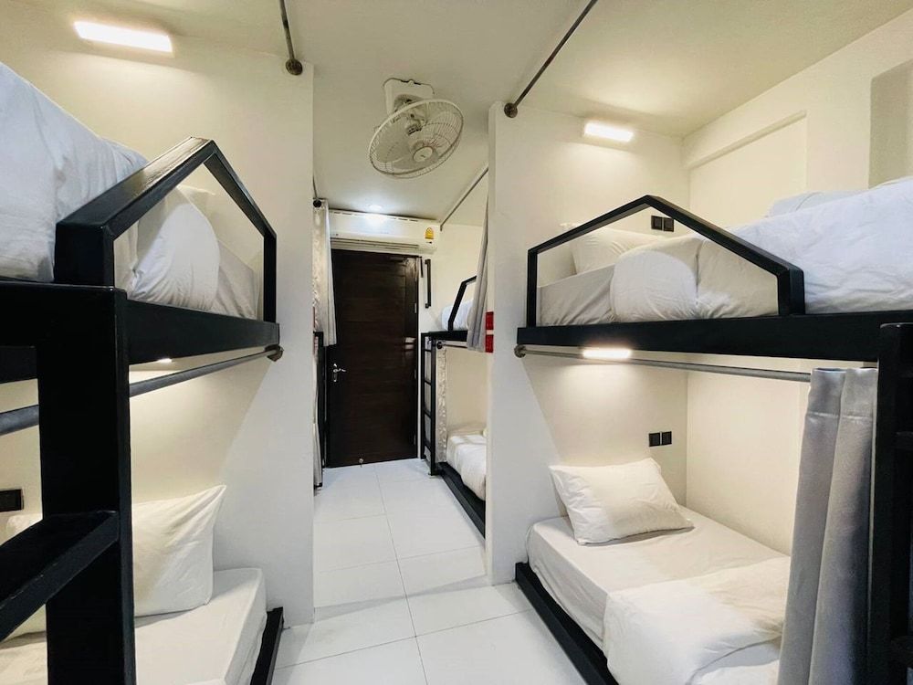 Samui Beach Hostel Standard Shared Dormitory, Non Smoking 10