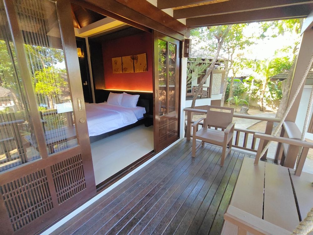 Bhundhari Resort & Villas Samui Deluxe Villa 4