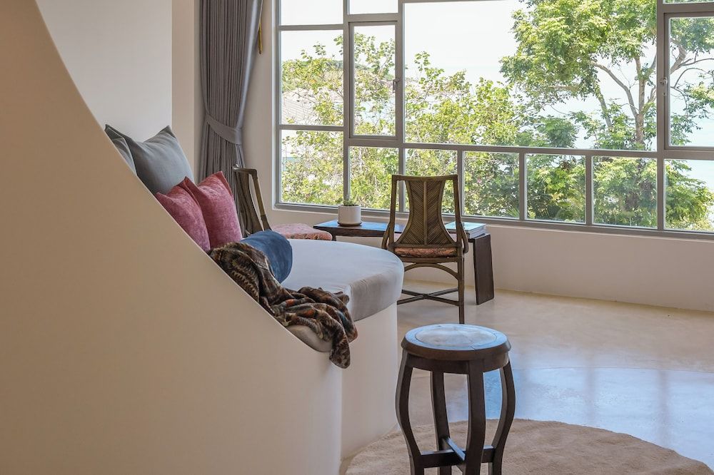 Ampersand Resort Signature Room 11