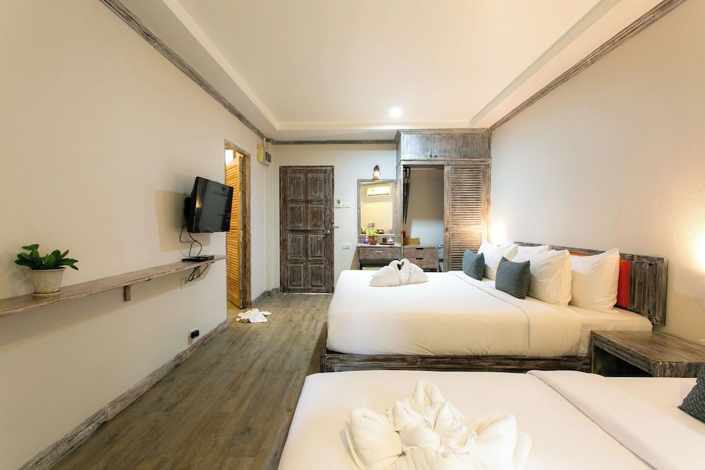 JALMIN Samui Hotel Economy Triple Room 8