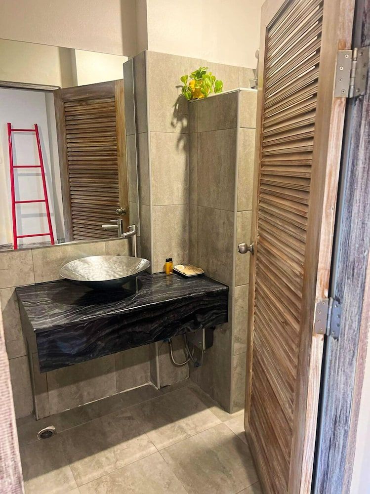 JALMIN Samui Hotel Economy Triple Room 12